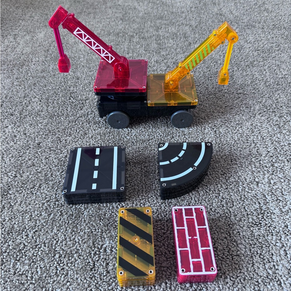 Magna Tiles Construction Toy Set